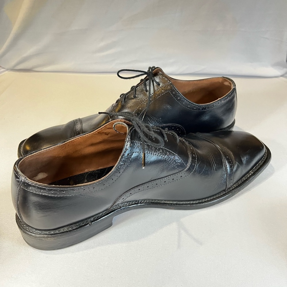 Allen Edmonds Evanston size 10.5 Men's Black Leather Oxfords